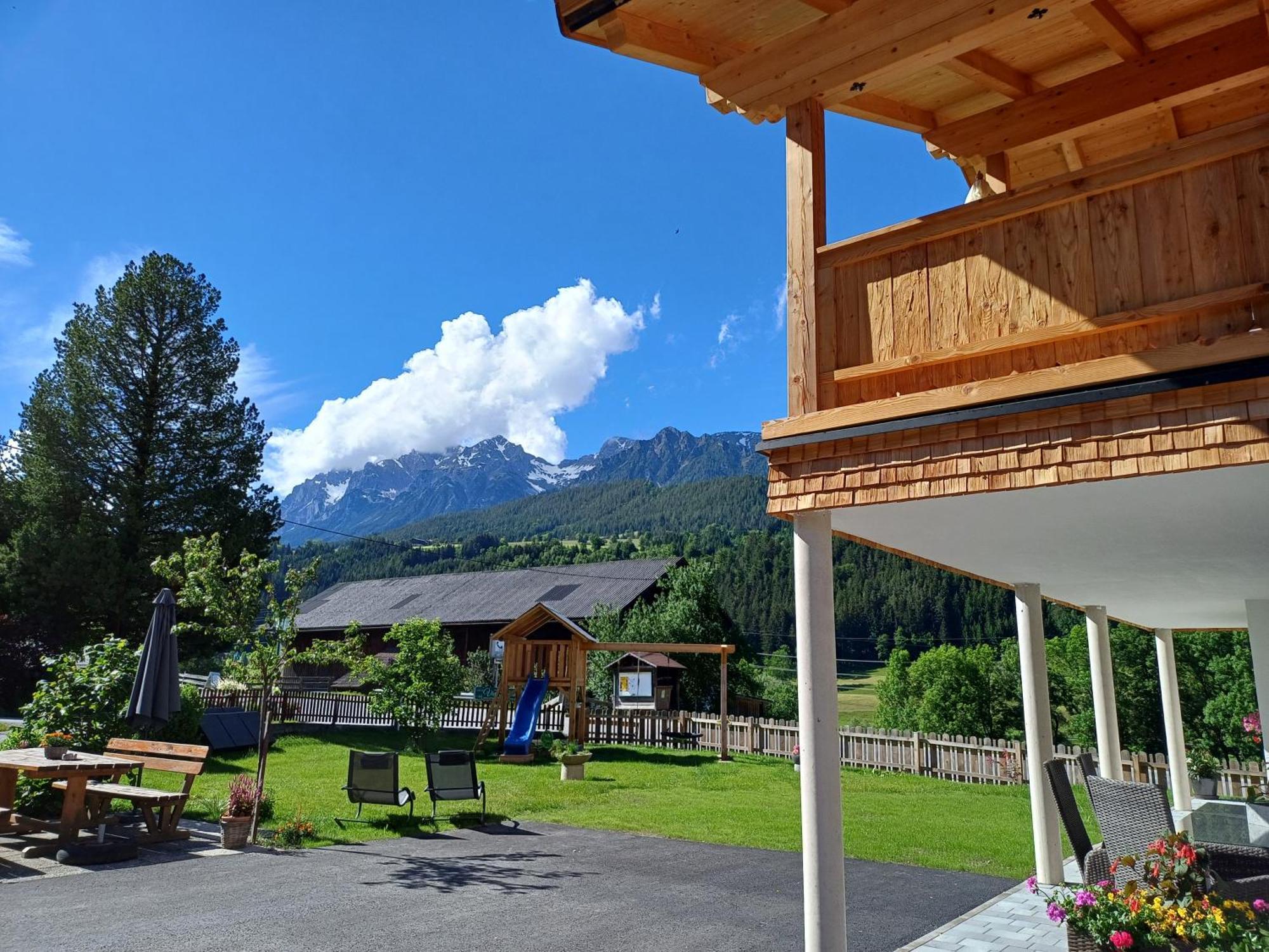 Apartments Haufhof , Haus Im Ennstal Bei Schladming Buitenkant foto